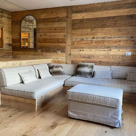 Incantevole Appartamento Stile Chalet Breuil Cervinia Extérieur photo