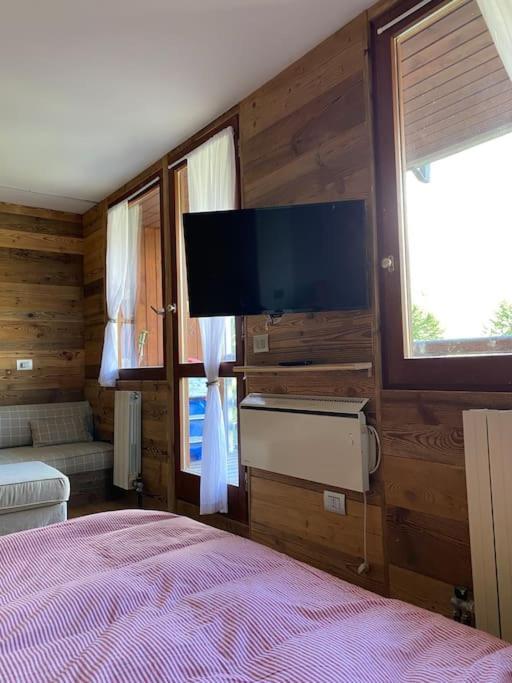 Incantevole Appartamento Stile Chalet Breuil Cervinia Extérieur photo