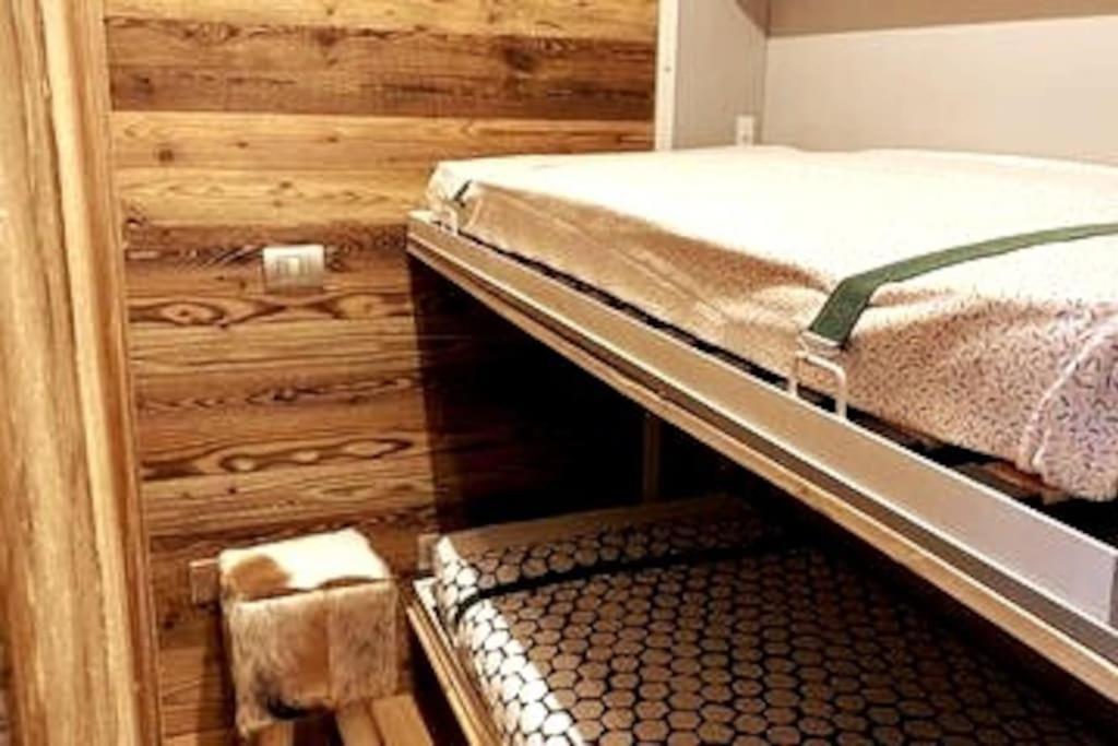 Incantevole Appartamento Stile Chalet Breuil Cervinia Extérieur photo