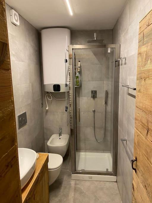 Incantevole Appartamento Stile Chalet Breuil Cervinia Extérieur photo